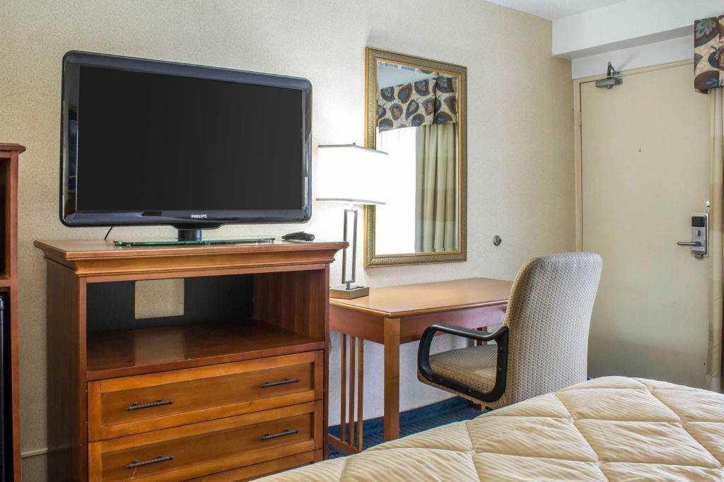 Lifestyle Inn Cedar Falls Eksteriør bilde