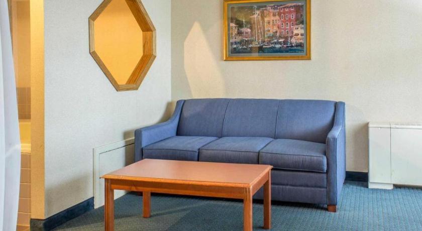 Lifestyle Inn Cedar Falls Eksteriør bilde